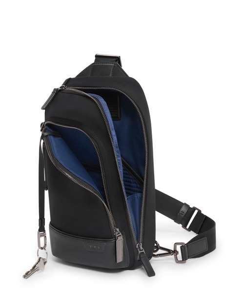TUMI(トゥミ)の「HARRISON 「グレゴリー」スリング(ボディバッグ/ウエストポーチ・メンズ・ブラック・FREE)」の4枚目の写真