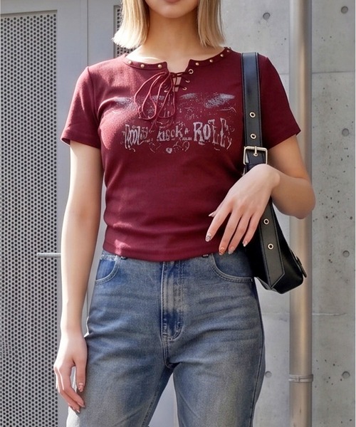 FUN(ファン)の「スタッズレースアップカットソー(Tシャツ/カットソー・レディース・ブラック/ブラウン/ボルドー/オフホワイト・FREE)」の1枚目の写真
