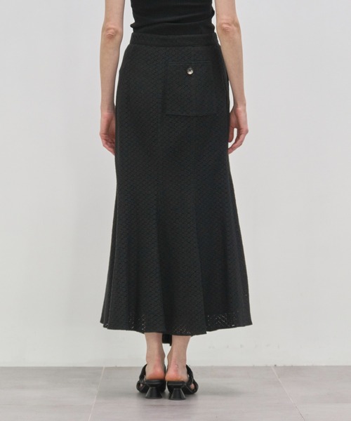AKIRANAKA(アキラナカ)の「【AKIRANAKA/アキラナカ】Sylvie front drape lace skirt BK(スカート・レディース・ブラック・1/2)」の5枚目の写真
