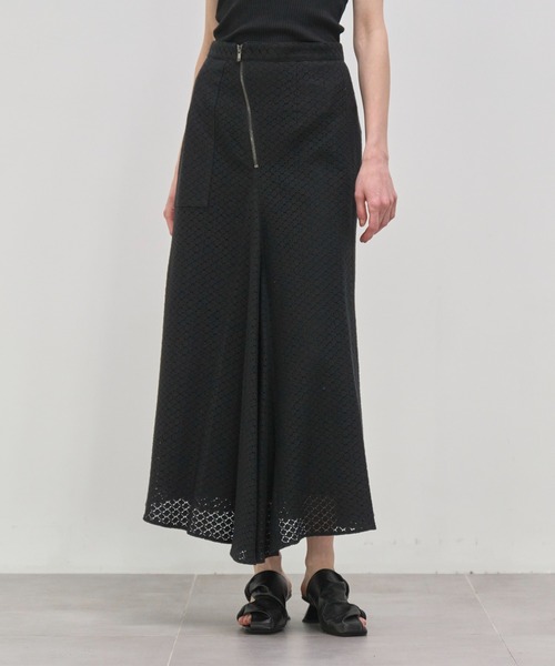AKIRANAKA(アキラナカ)の「【AKIRANAKA/アキラナカ】Sylvie front drape lace skirt BK(スカート・レディース・ブラック・1/2)」の9枚目の写真