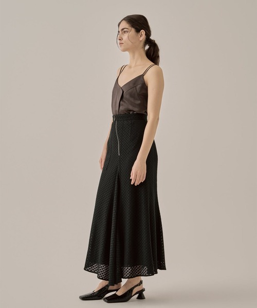 AKIRANAKA(アキラナカ)の「【AKIRANAKA/アキラナカ】Sylvie front drape lace skirt BK(スカート・レディース・ブラック・1/2)」の11枚目の写真