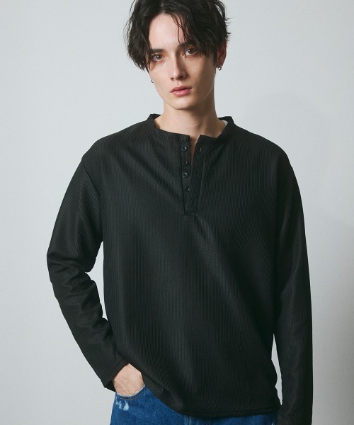 DAZE(デイズ)の「ポリエステルツイル ヘンリーネック ロングスリーブシャツ(Tシャツ/カットソー・メンズ・ブラック・SMALL/MEDIUM/LARGE/X-LARGE)」の10枚目の写真