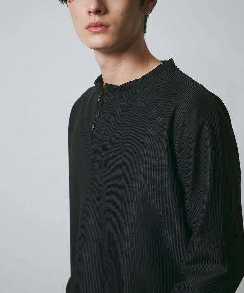 DAZE(デイズ)の「ポリエステルツイル ヘンリーネック ロングスリーブシャツ(Tシャツ/カットソー・メンズ・ブラック・SMALL/MEDIUM/LARGE/X-LARGE)」の14枚目の写真