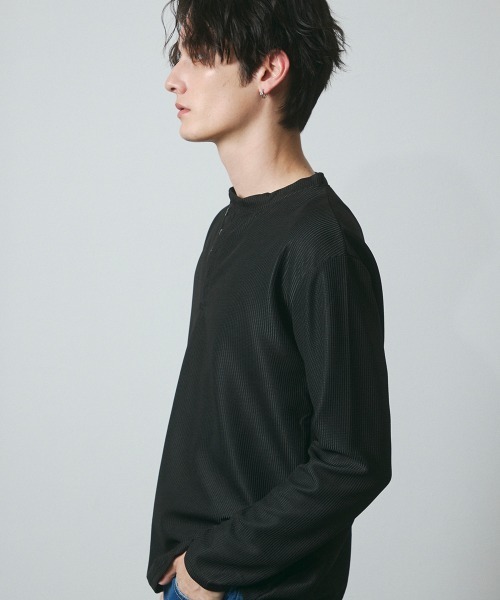 DAZE(デイズ)の「ポリエステルツイル ヘンリーネック ロングスリーブシャツ(Tシャツ/カットソー・メンズ・ブラック・SMALL/MEDIUM/LARGE/X-LARGE)」の17枚目の写真