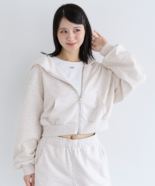 coca(coca)(コカ)の「ユース クロップドパーカー(パーカー・レディース・ブラック/ライトグレー・S/M/L)」の3枚目の写真