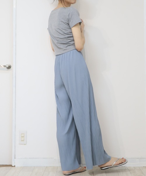 DISKEEN SURE(ディスキーンシュアー)の「脚長効果抜群!落ち感がキレイなプリーツワイドパンツ(その他パンツ・レディース・ホワイト/ブラック/ベージュ/グリーン/ブルー・FREE)」の14枚目の写真