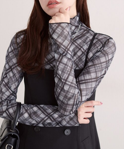 natural couture(ナチュラルクチュール)の「ボトルネックプルオーバー(Tシャツ/カットソー・レディース・ブラウン/ブラック/ブルー・FREE)」の4枚目の写真