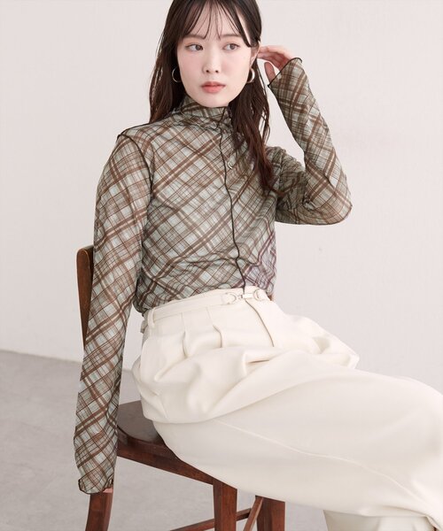 natural couture(ナチュラルクチュール)の「ボトルネックプルオーバー(Tシャツ/カットソー・レディース・ブラウン/ブラック/ブルー・FREE)」の10枚目の写真