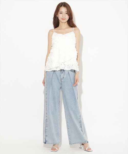 AND COUTURE(アンドクチュール)の「フラワーチュールキャミブラウス(シャツ/ブラウス・レディース・オフホワイト/ブラック・FREE)」の3枚目の写真