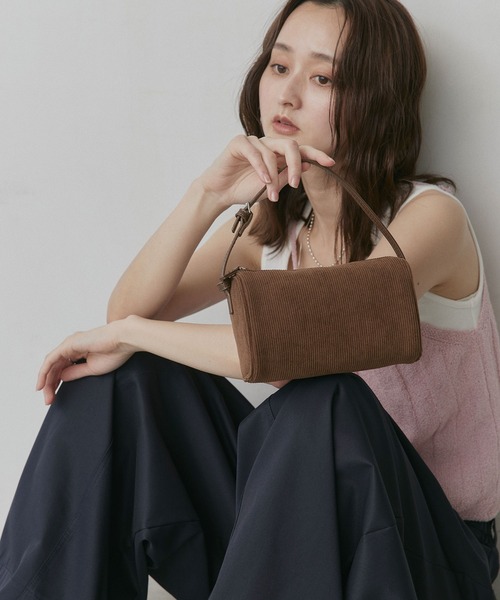 ad thie(アドティエ)の「2way コーデュロイ ラウンド ミニバッグ(ハンドバッグ・レディース・カーキ/ブラウン/ベージュ/ブラック・FREE)」の12枚目の写真