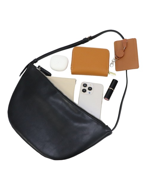 UNITED BASE(ユナイテッドベース)の「【yunさんコラボアイテム】本革ハーフムーンレザーショルダーバッグ(ショルダーバッグ・レディース・ライトグリーン/ブラック/ブラウン・FREE)」の21枚目の写真