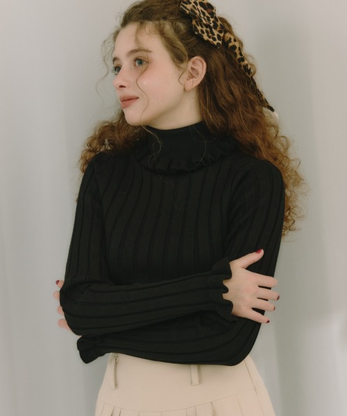 idem(イデム)の「frill turtleneck lib knit / フリルタートルネックニット(ニット/セーター・レディース・ブラック/ブルー/アイボリー・FREE)」の6枚目の写真