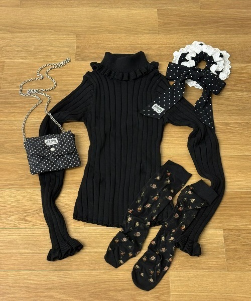 idem(イデム)の「frill turtleneck lib knit / フリルタートルネックニット(ニット/セーター・レディース・ブラック/ブルー/アイボリー・FREE)」の19枚目の写真