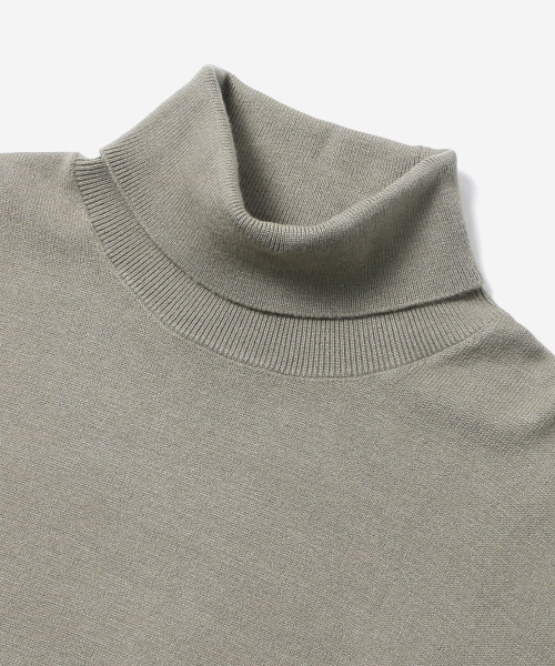 ADHOC(アドホック)の「ユニセックス ベーシック タートルネック ニット (LT-KHAKI) (HCALKA4)(ニット/セーター・レディース・その他・90/100/95/105)」の3枚目の写真