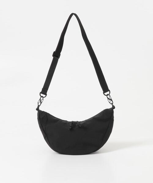 URBAN RESEARCH DOORS(アーバンリサーチドアーズ)の「撥水COMPACT SHOULDER(ショルダーバッグ・メンズ・ベージュ/ブラック/ダークグレー・-)」の6枚目の写真
