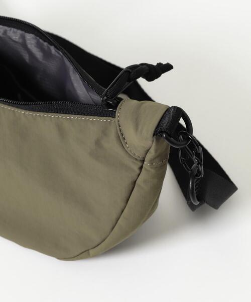 URBAN RESEARCH DOORS(アーバンリサーチドアーズ)の「撥水COMPACT SHOULDER(ショルダーバッグ・メンズ・ベージュ/ブラック/ダークグレー・-)」の18枚目の写真