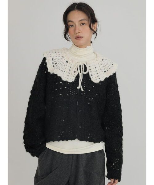 FIKA.(フィーカ)の「Fluffy crochet knit cardigan(カーディガン/ボレロ・レディース・オフホワイト/ブラック・MEDIUM)」の17枚目の写真