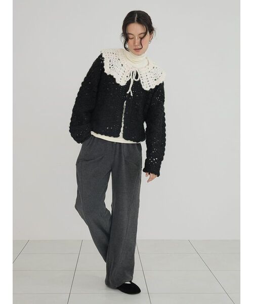 FIKA.(フィーカ)の「Fluffy crochet knit cardigan(カーディガン/ボレロ・レディース・オフホワイト/ブラック・MEDIUM)」の14枚目の写真