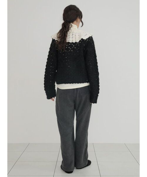 FIKA.(フィーカ)の「Fluffy crochet knit cardigan(カーディガン/ボレロ・レディース・オフホワイト/ブラック・MEDIUM)」の11枚目の写真