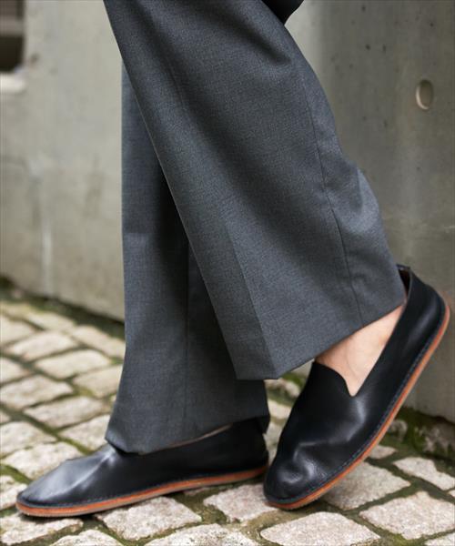 ADAM ET ROPE'（アダムエロペ）の「軽量レザースリッポン（スリッポン・メンズ・ブラック/ダークブラウン・42/43/41）」の7枚目の写真