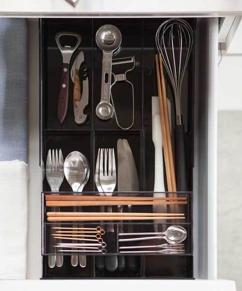 tower（タワー）の「tower (タワー) 伸縮&スライドカトラリートレー（キッチン収納・レディース・ブラック/ホワイト・ONE SIZE）」の10枚目の写真