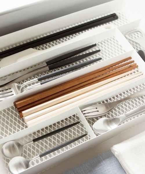 tower（タワー）の「tower (タワー) 伸縮&スライドカトラリートレー（キッチン収納・レディース・ブラック/ホワイト・ONE SIZE）」の12枚目の写真