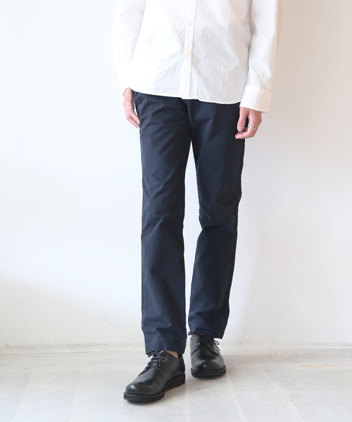 quadro（クオドロ）の「カヤヌコットンチノテーパードパンツ（チノパンツ・メンズ・ベージュ/ネイビー・SMALL/LARGE/MEDIUM）」の2枚目の写真