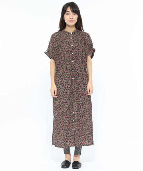 LAKOLE(ラコレ)の「フロントボタンフローラルワンピース / LAKOLE(ワンピース・レディース・ボルドー/ブラック・SMALL/MEDIUM)」の5枚目の写真