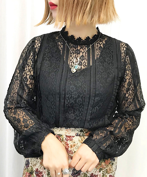 apres jour（アプレジュール）の「レースハイネック袖ボリュームブラウス【ZOZOTOWN限定アイテム】（シャツ/ブラウス・レディース・ブラック/オフホワイト・フリー）」の4枚目の写真