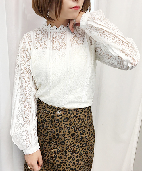 apres jour（アプレジュール）の「レースハイネック袖ボリュームブラウス【ZOZOTOWN限定アイテム】（シャツ/ブラウス・レディース・ブラック/オフホワイト・フリー）」の8枚目の写真