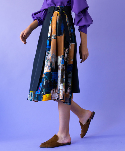 UNITED TOKYO（ユナイテッドトウキョウ）の「ブラシプリントラップスカート（スカート・レディース・ブルー/レッド・1）」の6枚目の写真