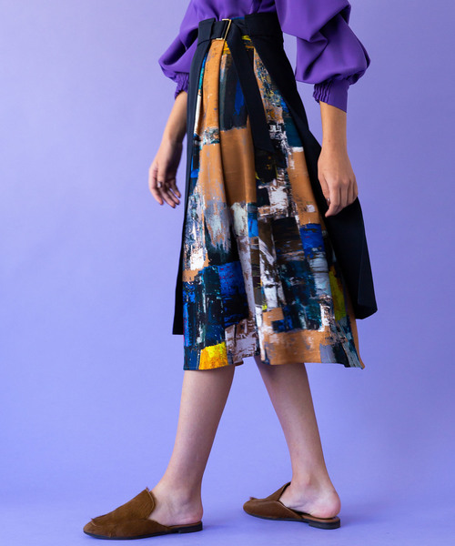 UNITED TOKYO（ユナイテッドトウキョウ）の「ブラシプリントラップスカート（スカート・レディース・ブルー/レッド・1）」の7枚目の写真