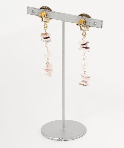tone(トーン)の「【Lira jewelry】シェル珊瑚ピアス(ピアス(両耳用)・レディース・ゴールド・FREE)」の2枚目の写真