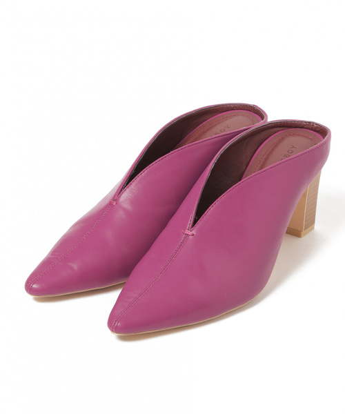 PAGEBOY(ページボーイ)の「Vカットパンプス(パンプス・レディース・ブラック/パープル/ホワイト・SMALL/MEDIUM/LARGE)」の7枚目の写真