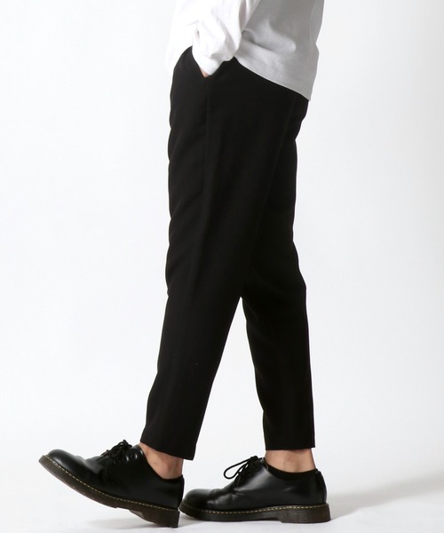 Lazar(ラザル)の「ルーズ テーパード アンクル センタープレスパンツ/シェフパンツ/イージーパンツ(スラックス・メンズ・ブラック/グレー系その他/ベージュ系その他/グレー系その他2/ブラウン系その他/ベージュ/ブラウン/ブルーグリーン/グリーン・M/L)」の10枚目の写真