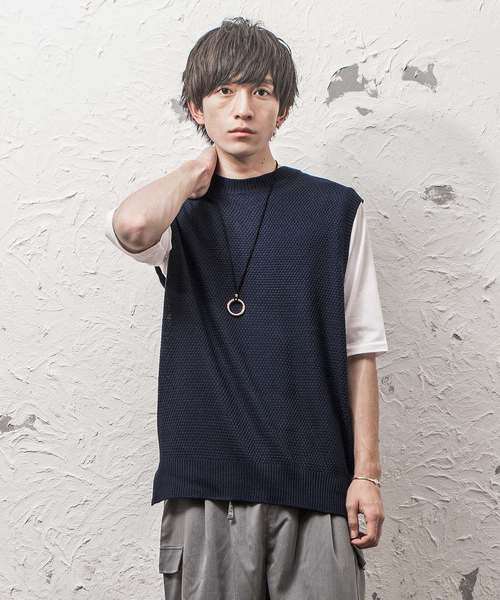 MinoriTY（マイノリティ）の「（2点セット）バスケット編みニットベスト＆5分袖Tアンサンブル（ベスト・メンズ・ネイビー/ベージュ/杢グレー・M/L）」の3枚目の写真