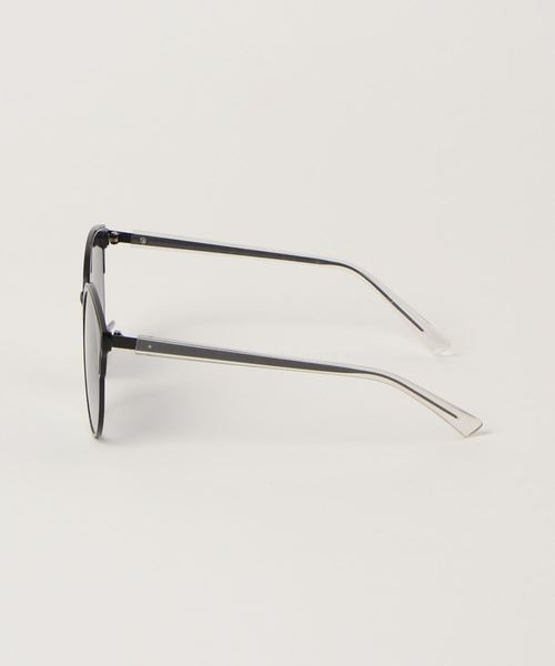 EGOIST（エゴイスト）の「カラーフレームサングラス（サングラス・レディース・ブラック/ベージュ・FREE）」の4枚目の写真