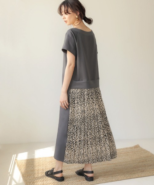 Bab(バブ)の「【WEB限定】バックプリーツスウェット半袖ワンピース(ワンピース・レディース・ブラック/ライトグレー/ベージュ/A/B/C・FREE)」の6枚目の写真