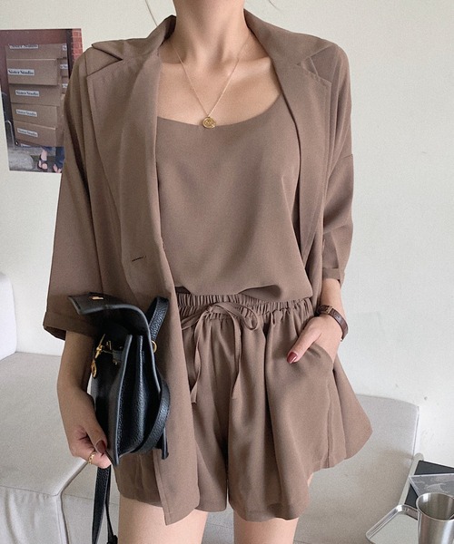 Girly Doll(ガーリードール)の「スプリング・サマージャケット・キャミ・パンツ3点セットアップ(セットアップ・レディース・ブラック/ブルー/ピンク/グレー系その他/ブラック系その他/ピンク系その他/グリーン系その他/グレー/ベージュ/ブルー系その他/カーキ/ベージュ系その他/ブラウン系その他/モカ・FREE)」の6枚目の写真