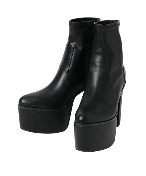 GYDA（ジェイダ）の「Basicバルキーショートブーツ（ブーツ・レディース・アイボリー/ブラック・MEDIUM/LARGE/SMALL）」の10枚目の写真