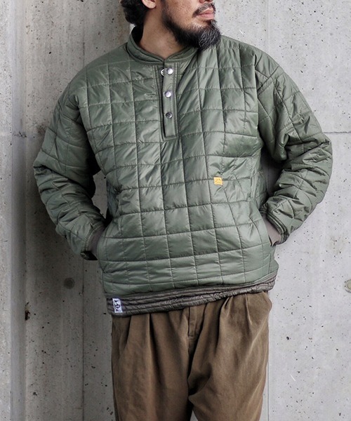 NATAL DESIGN（ネイタルデザイン）の「【CHUMS】×【NATAL DESIGN】×【BURLAP OUTFITTER】 / HURRICANE TOP PRIMALOFT/ ハリケーントップ プリマロフト（ブルゾン・メンズ・フューシャピンク/チャコールグレー/オリーブ/ブラウン・X-SMALL/LARGE/SMALL/MEDIUM）」の3枚目の写真