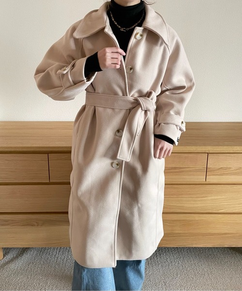 emi+（エミプラス）の「ウエストマーク バックスリットボリューム袖  