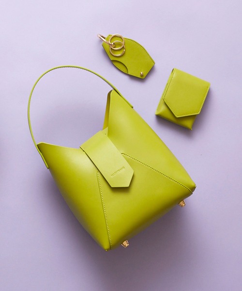 HASHIBAMI（ハシバミ）の「【HASHIBAMI】フェズ ワンハンドルバッグ（ハンドバッグ・レディース・ブラック/グレイッシュベージュ/ブラウン/グリーン/アイボリー/スモーキーグリーン系/ワイン/ラベンダー/サックスブルー/ライトピンク/ライトグレー/モスグリーン/マスタード/グレー系その他/ブルーパープル/ブロンズ/ライラック/ライトグリーン/サンドベージュ/ターコイズブルー/ペールイエロー/ホワイト/マジェンタ/レモンイエロー/パープル/ライトオレンジ系/ベージュ/ローズ系/ダークグリーン/イエロー系その他2/ライトブルー/ブルー/ダークブラウン/ネイビー/マルーン/オリーブ/レッド・FREE）」の14枚目の写真