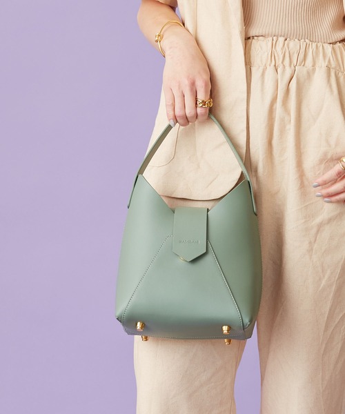 HASHIBAMI（ハシバミ）の「【HASHIBAMI】フェズ ワンハンドルバッグ（ハンドバッグ・レディース・ブラック/グレイッシュベージュ/ブラウン/グリーン/アイボリー/スモーキーグリーン系/ワイン/ラベンダー/サックスブルー/ライトピンク/ライトグレー/モスグリーン/マスタード/グレー系その他/ブルーパープル/ブロンズ/ライラック/ライトグリーン/サンドベージュ/ターコイズブルー/ペールイエロー/ホワイト/マジェンタ/レモンイエロー/パープル/ライトオレンジ系/ベージュ/ローズ系/ダークグリーン/イエロー系その他2/ライトブルー/ブルー/ダークブラウン/ネイビー/マルーン/オリーブ/レッド・FREE）」の15枚目の写真