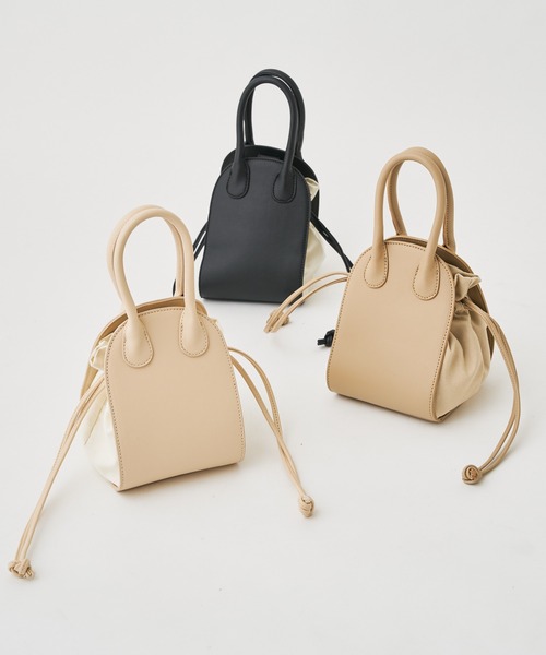 Chico（チコ）の「ラウンドコンビ巾着ショルダーバッグ（ショルダーバッグ・レディース・ベージュ/アイボリー/ブラック・FREE）」の4枚目の写真