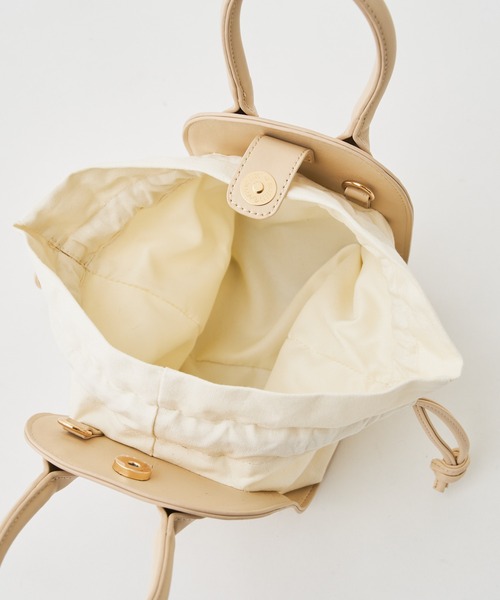 Chico（チコ）の「ラウンドコンビ巾着ショルダーバッグ（ショルダーバッグ・レディース・ベージュ/アイボリー/ブラック・FREE）」の13枚目の写真