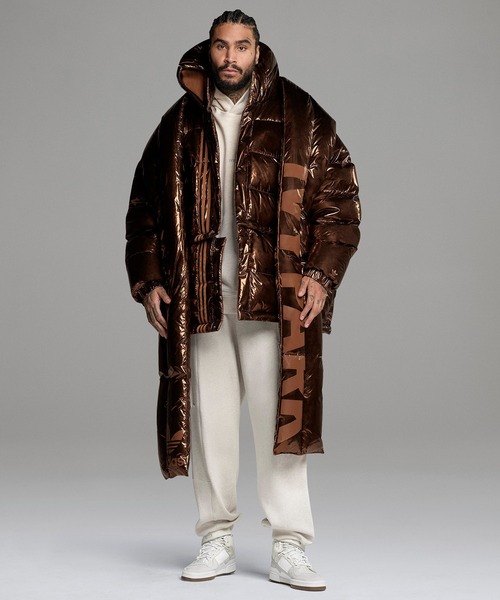 adidas（アディダス）の「メタリック パファージャケット（オール