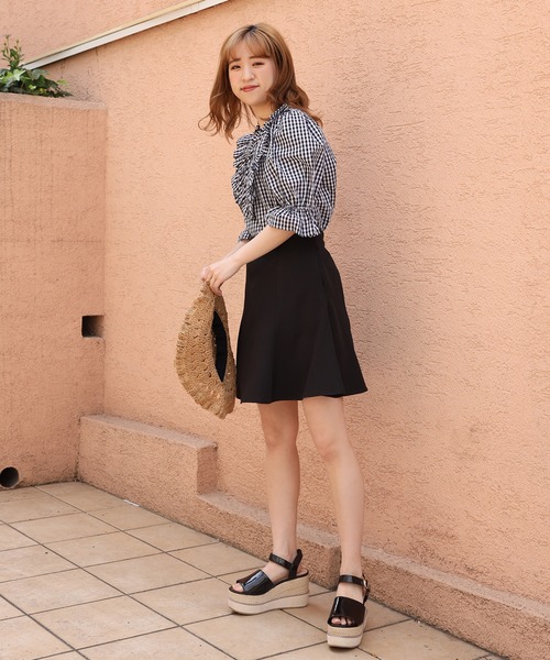 one after another NICE CLAUP(ワンアフターアナザーナイスクラップ)の「フレアミニスカート(スカート・レディース・ブラック/ホワイト系その他/ブラック系その他・FREE)」の4枚目の写真