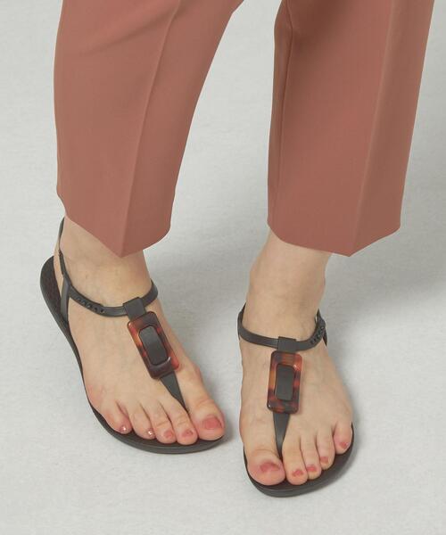 IPANEMA(イパネマ)の「<Ipanema(イパネマ)>ベッコウチャーム トングサンダル(サンダル・レディース・ブラック/ダークブラウン・23cm/24cm/24.5cm)」の9枚目の写真