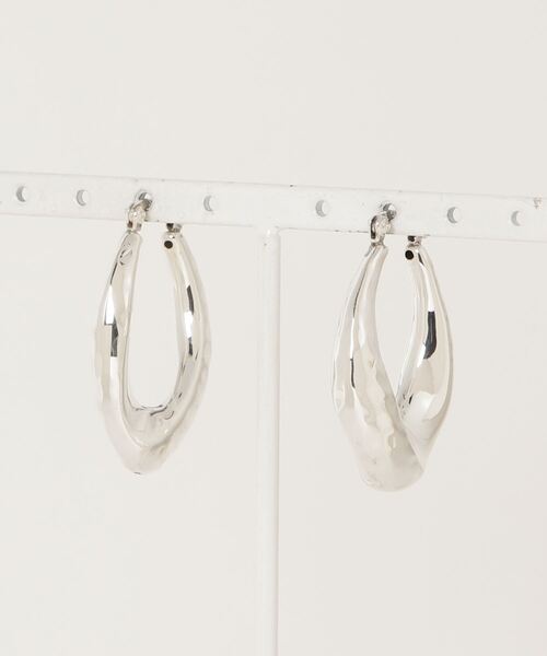 YArKA（ヤーカ）の「【YArKA/ヤーカ】silver925 nuance U pierce[nui]/ニュアンスU型ピアス シルバー925（ピアス（両耳用）・レディース・シルバー・FREE）」の5枚目の写真